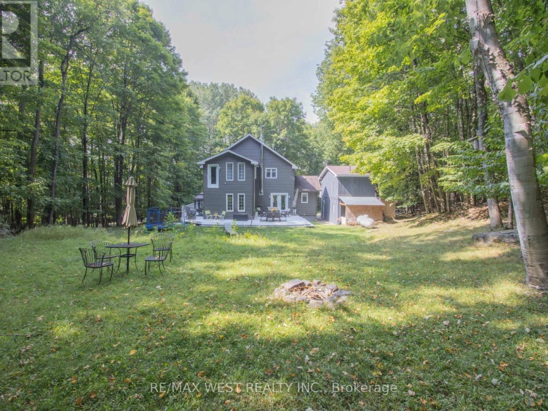 1158 LORNE LANE, 