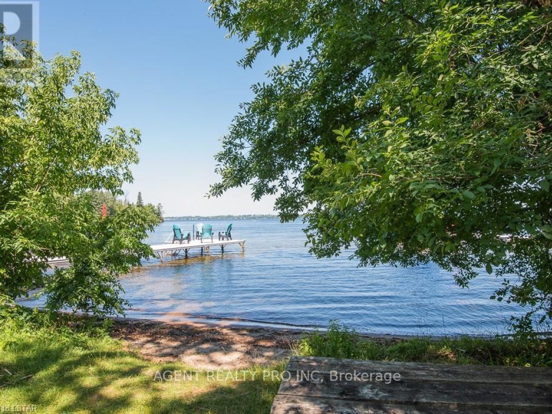 21 Oriole Road, Cameron Lake