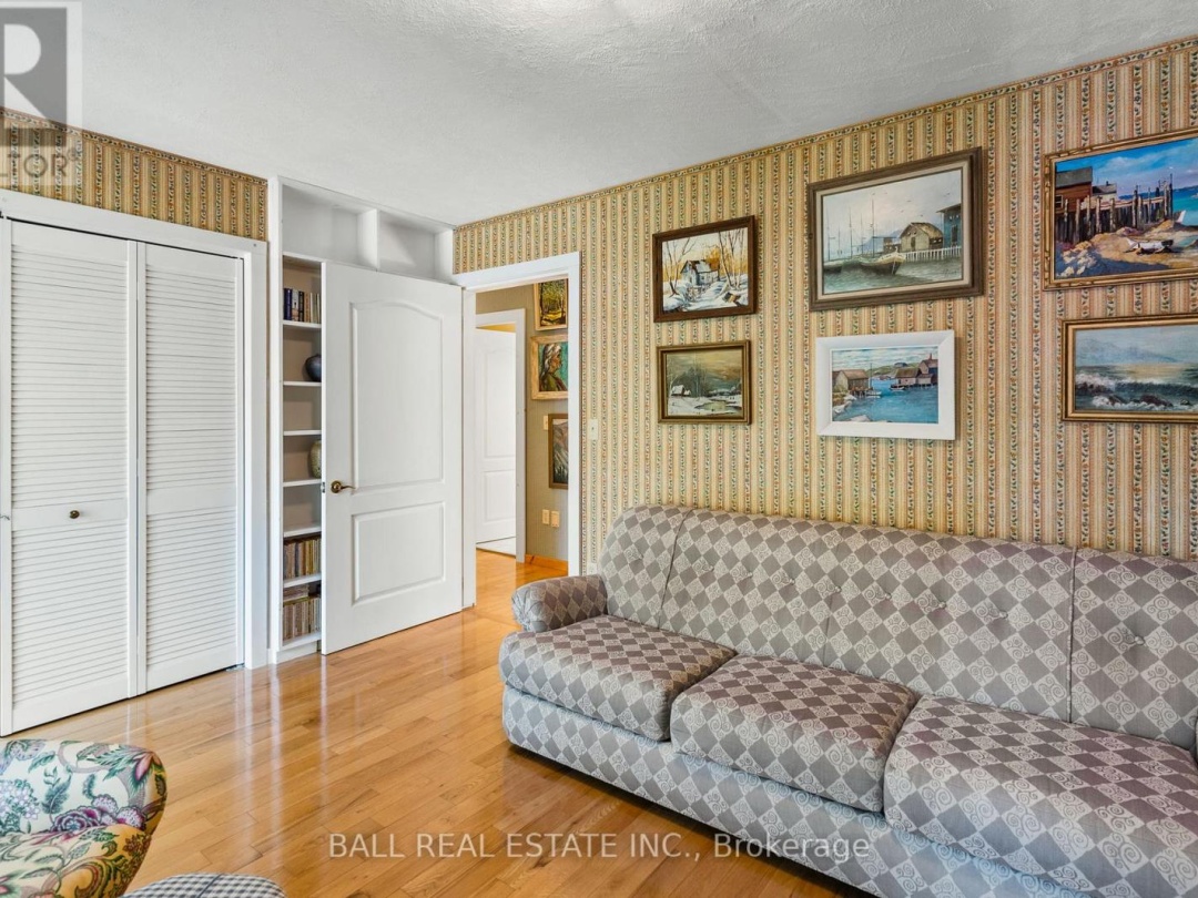 849 COUNTY RD 49, 
