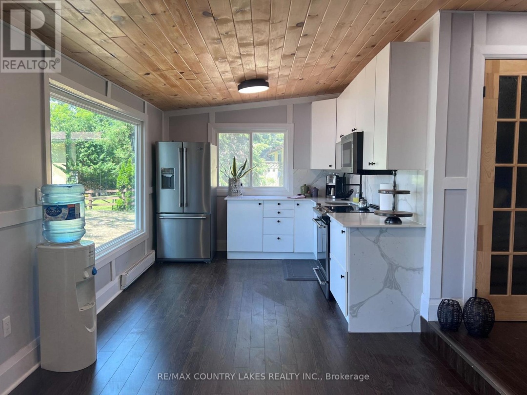10 ROCKSIDE LANE, 