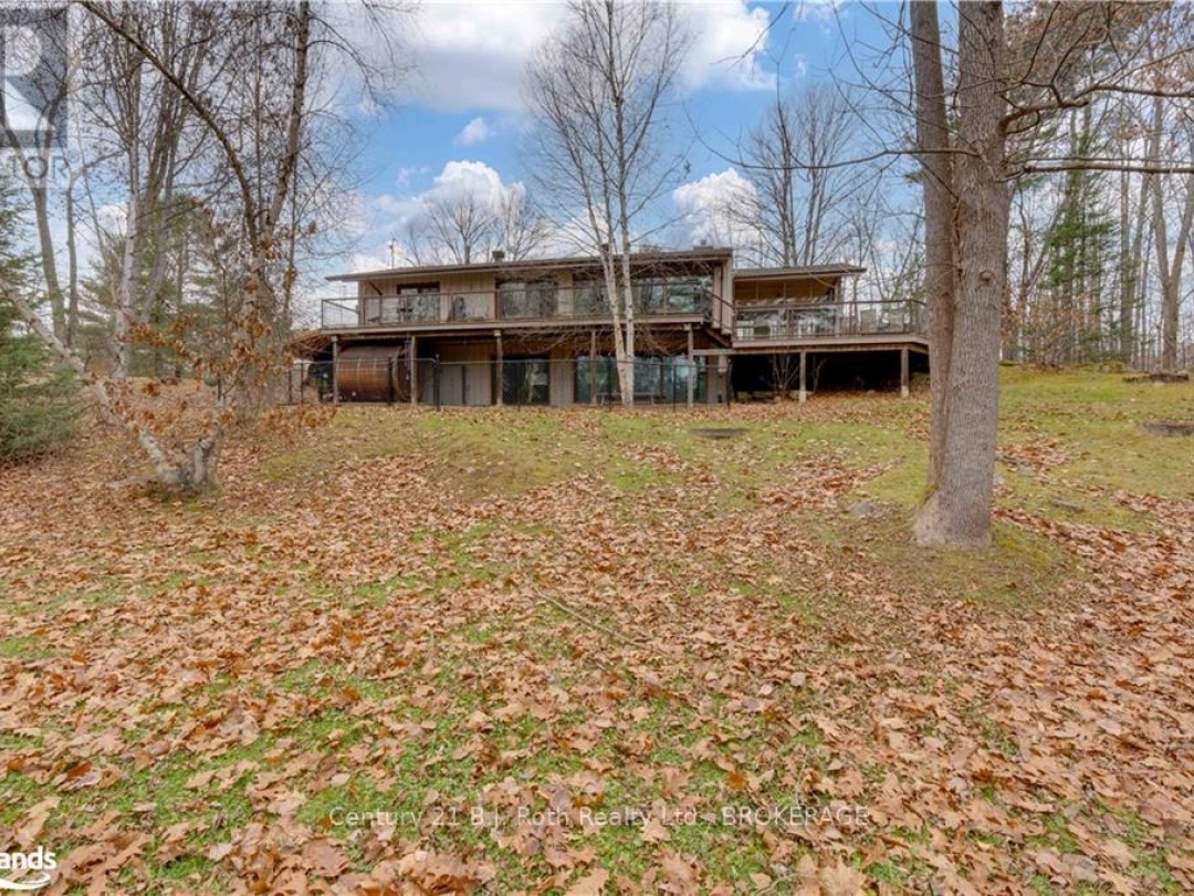 2983 Whelan Way, Black Lake