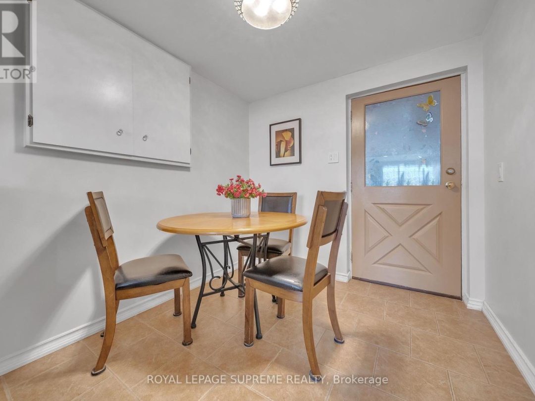 8740 12 Highway, Oro-Medonte