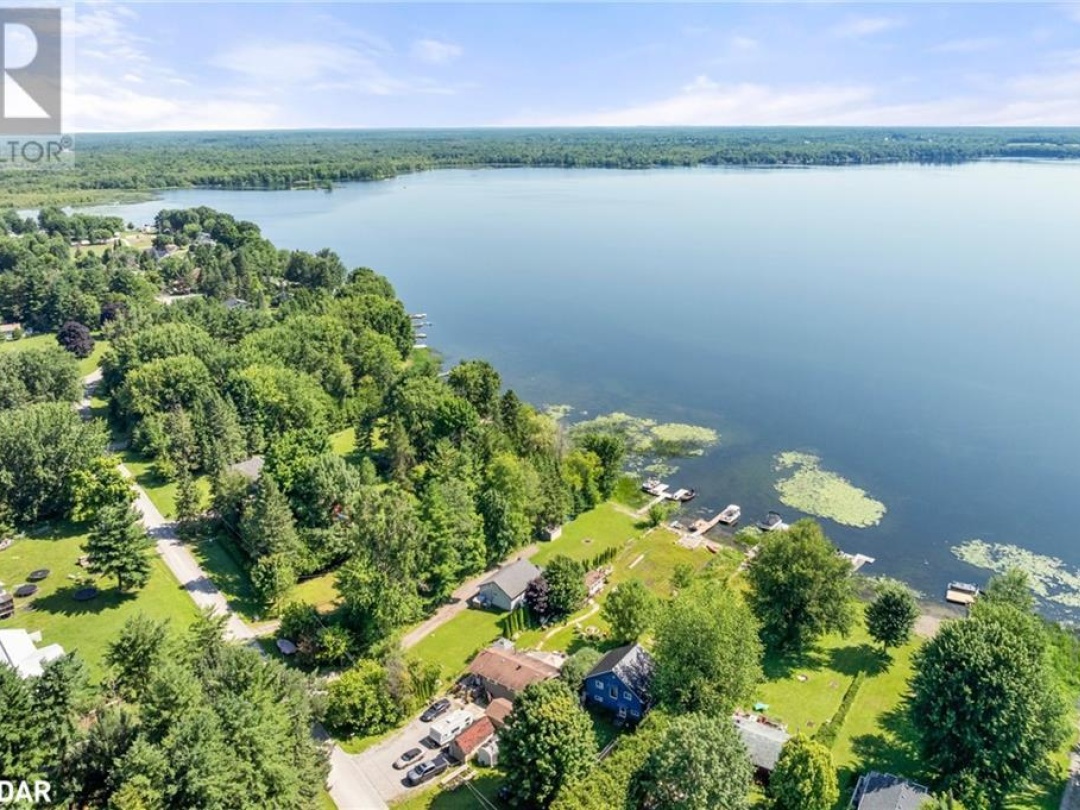 104 Fulsom Crescent, Dalrymple Lake