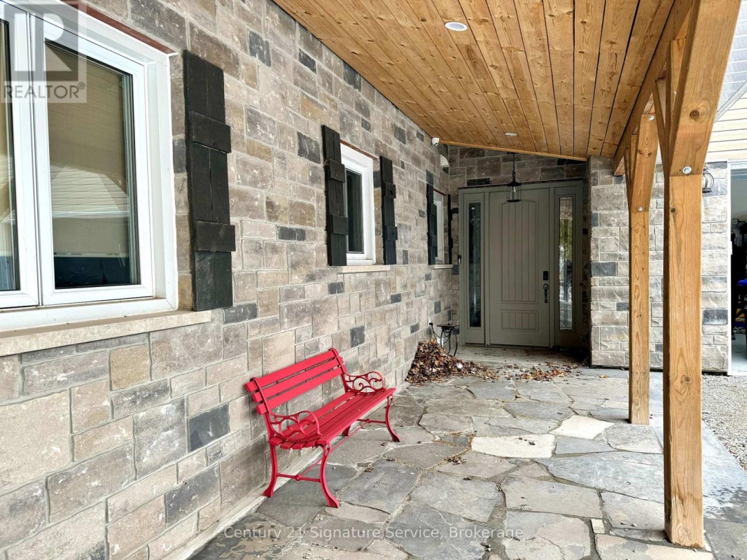127 Maskinonge Road, Georgian Bay
