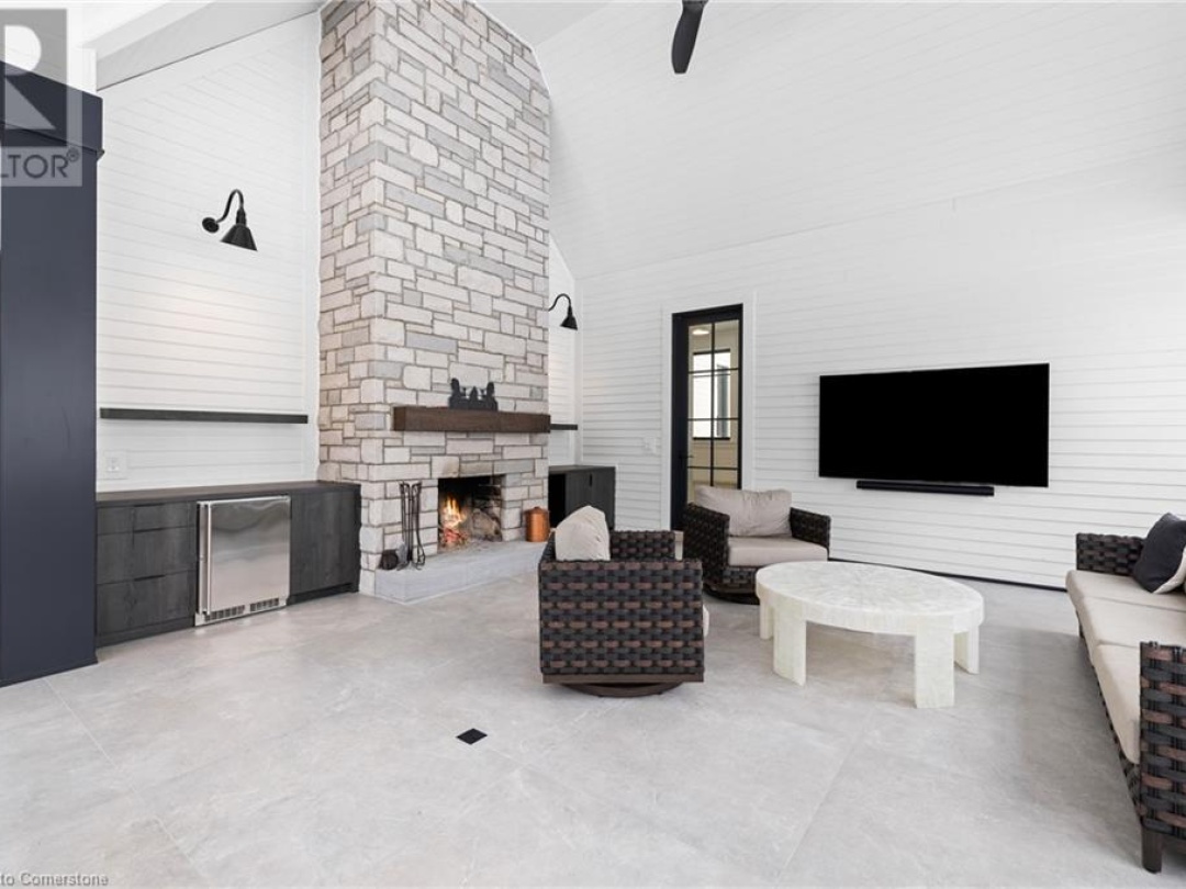 3524 Isla Way, Gloucester Pool