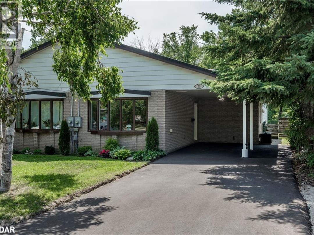 55 FITTONS Road E, 