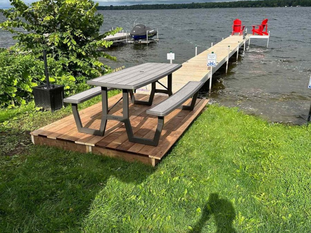 42 Pavillion Road, Sturgeon Lake