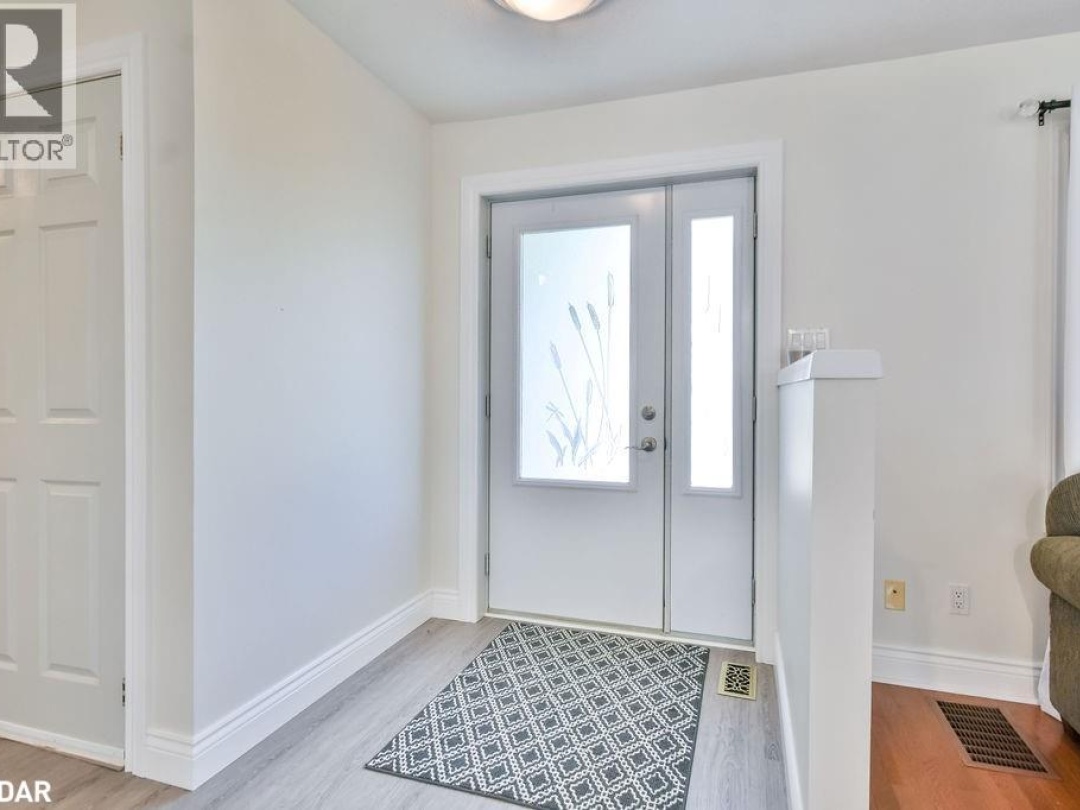 3 MAPLE Gate, 