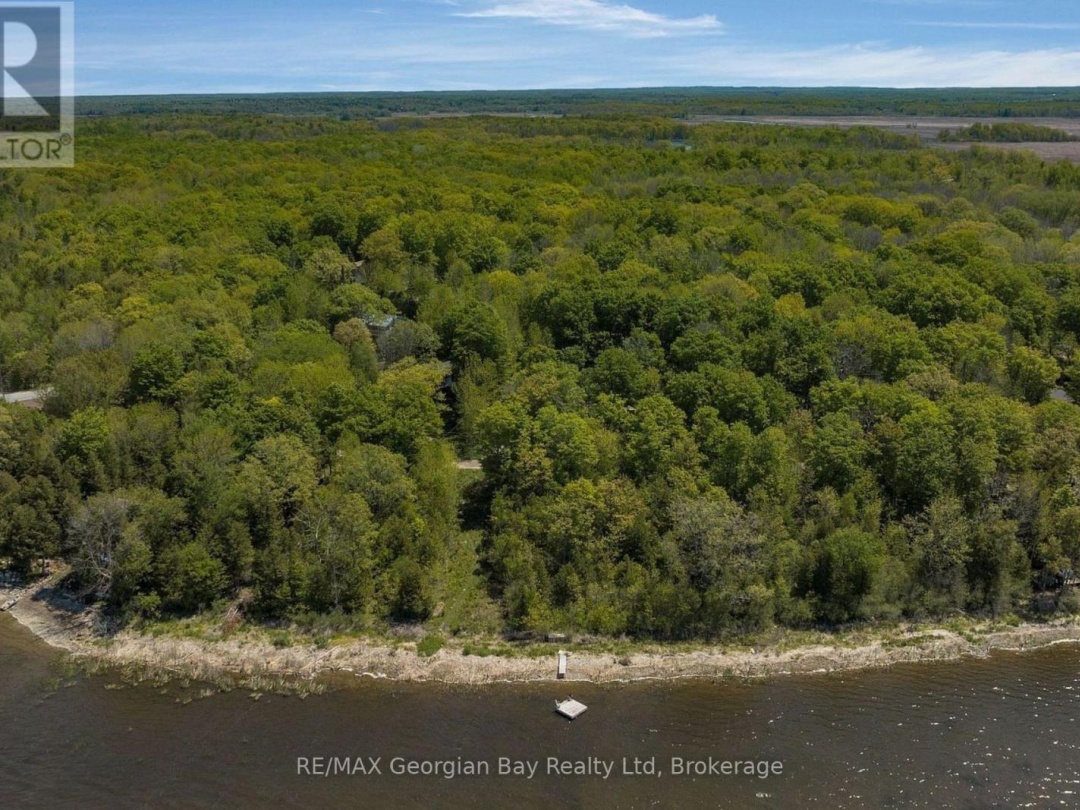 1745 TWIN OAKS CRESCENT, 