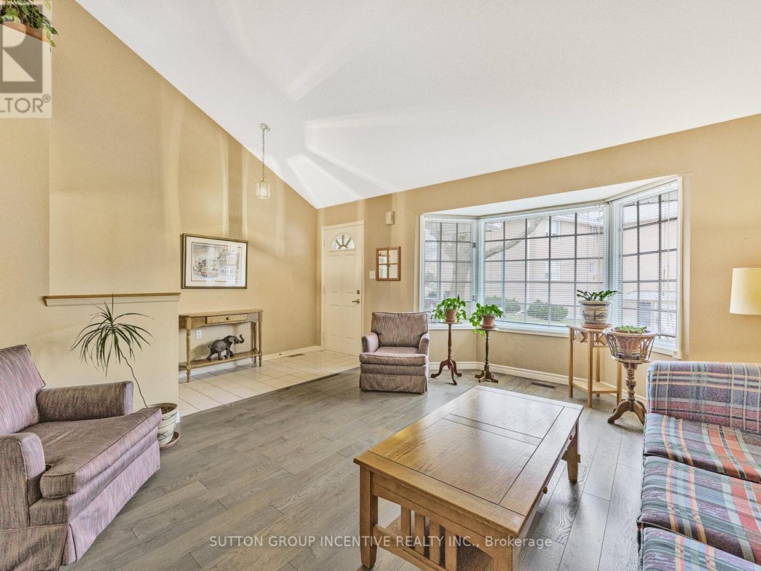 403 - 40 MUSEUM DRIVE, 