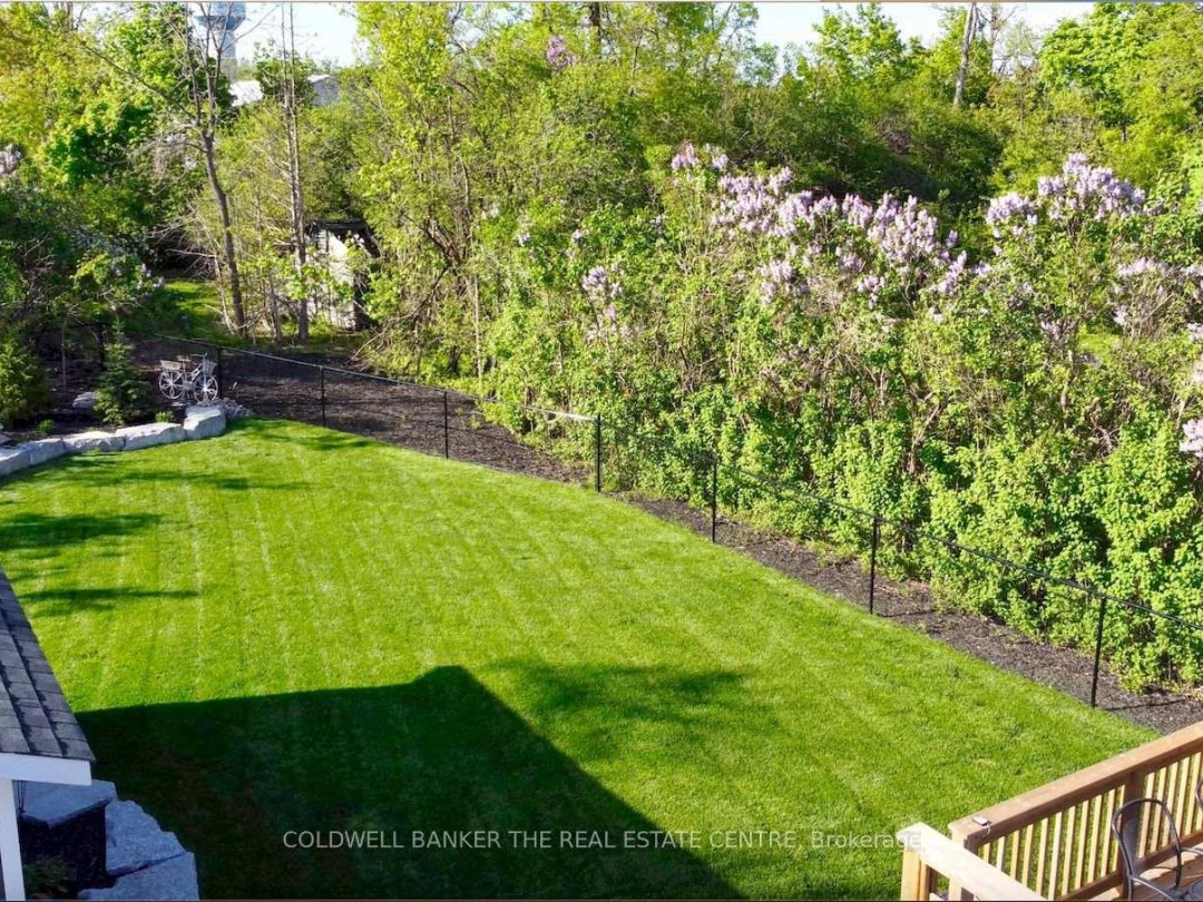 55 PRINCE STREET W, 