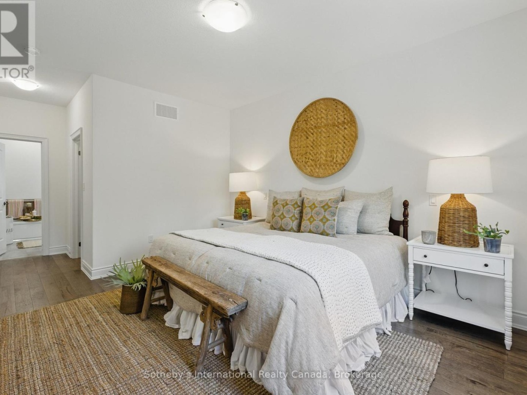 30 SERENITY PLACE CRESCENT, 