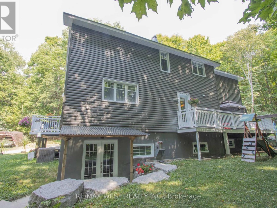 1158 LORNE LANE, 