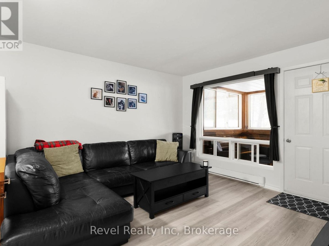206 - 1 GEORGIAN BAY AVENUE, Parry Sound