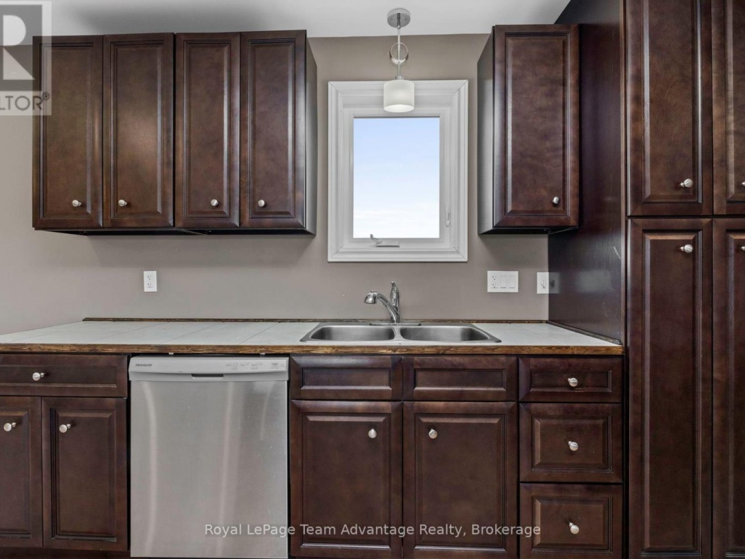 28 Meadowcrest Drive, McDougall