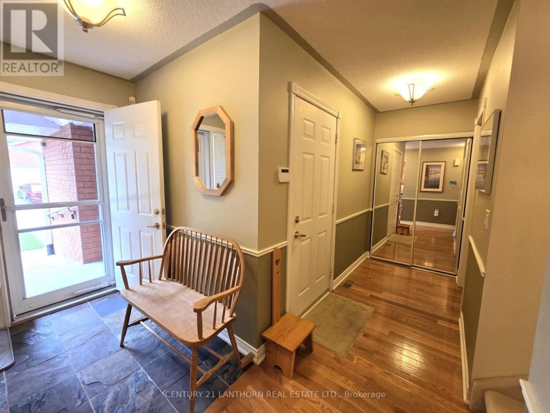 UNIT #310 - 30 MUSEUM DRIVE, 