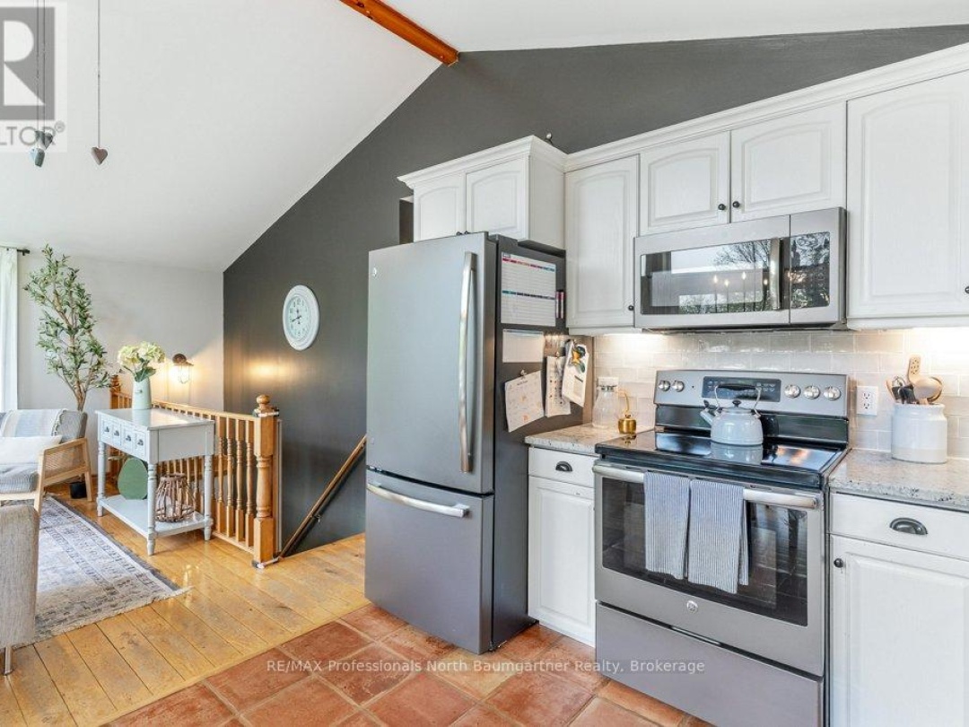 1521 Bobcaygeon Road, Minden Hills