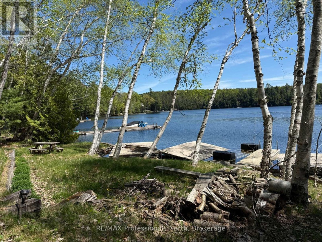 2612 WILKINSON ROAD, Kennisis Lake