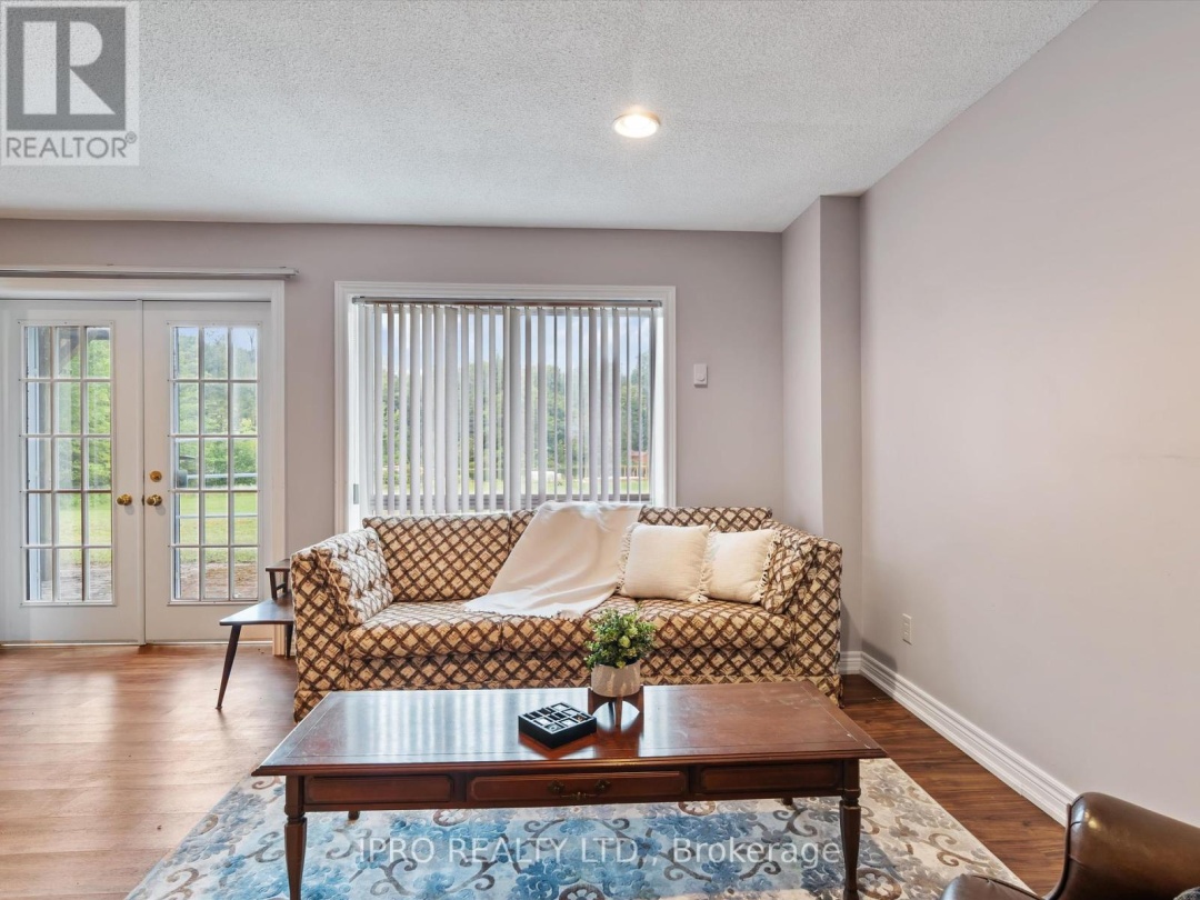 6 Lower Lane, Otter Lake