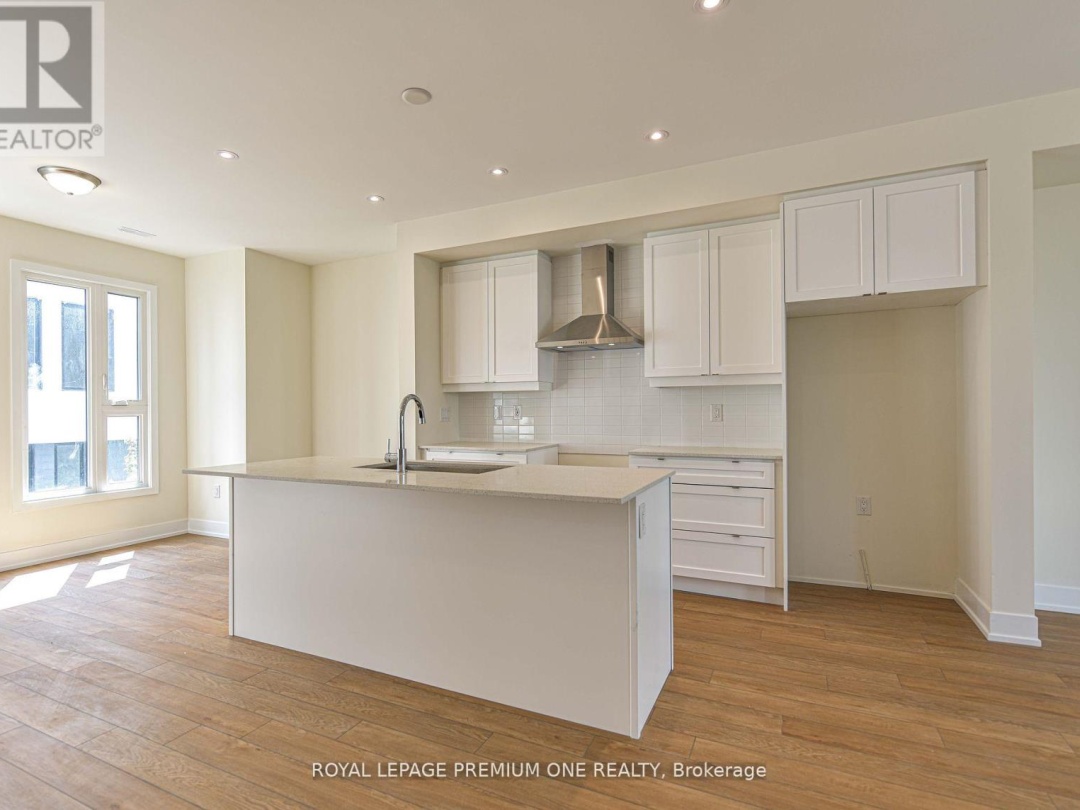12 MARINER'S PIER WAY, 