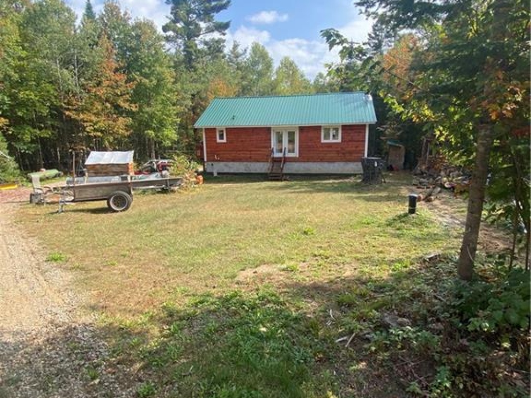 1070 VANKOUGHNET ROAD Road, 