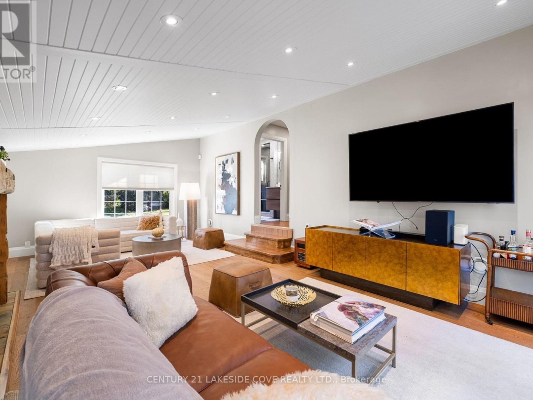 27 POPLAR CRESCENT, 