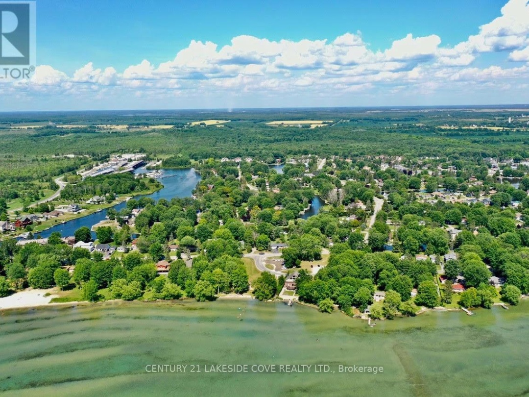 Unit 16 2 Paradise Boulevard W, Lake Simcoe