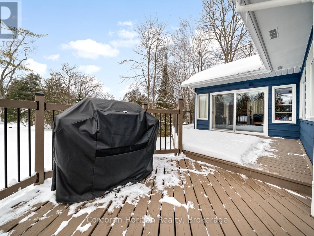 3000 WHELAN WAY, Black River