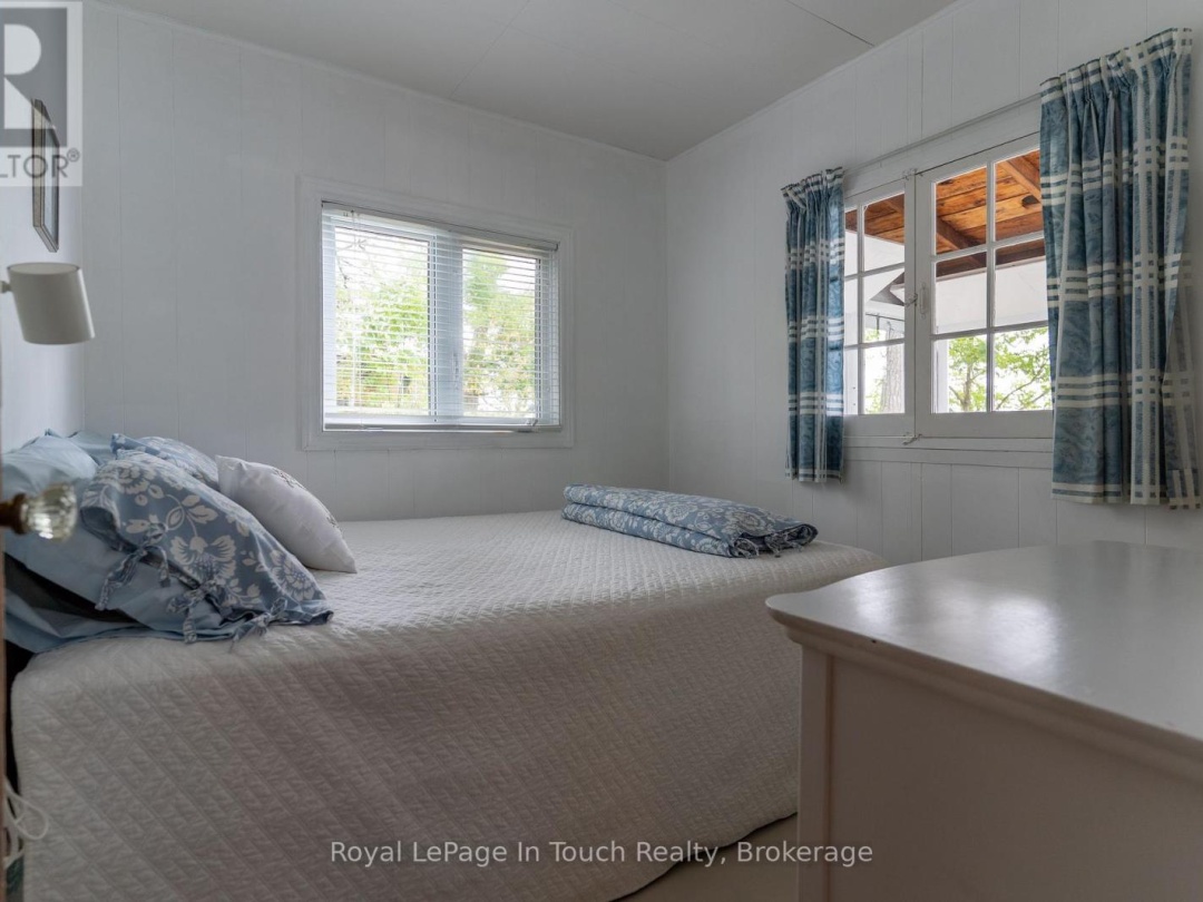 13182 GEORGIAN BAY SHORE, Georgian Bay