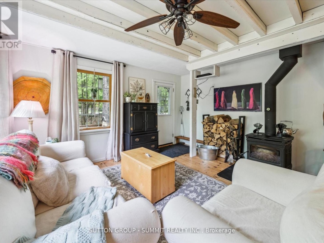 17 SUGARBUSH LANE, 