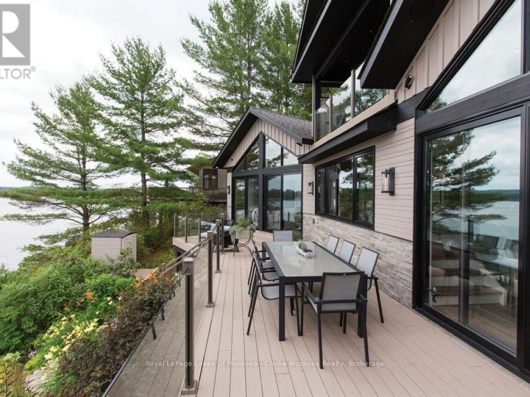 305 Wapaska Crescent, Lake Muskoka