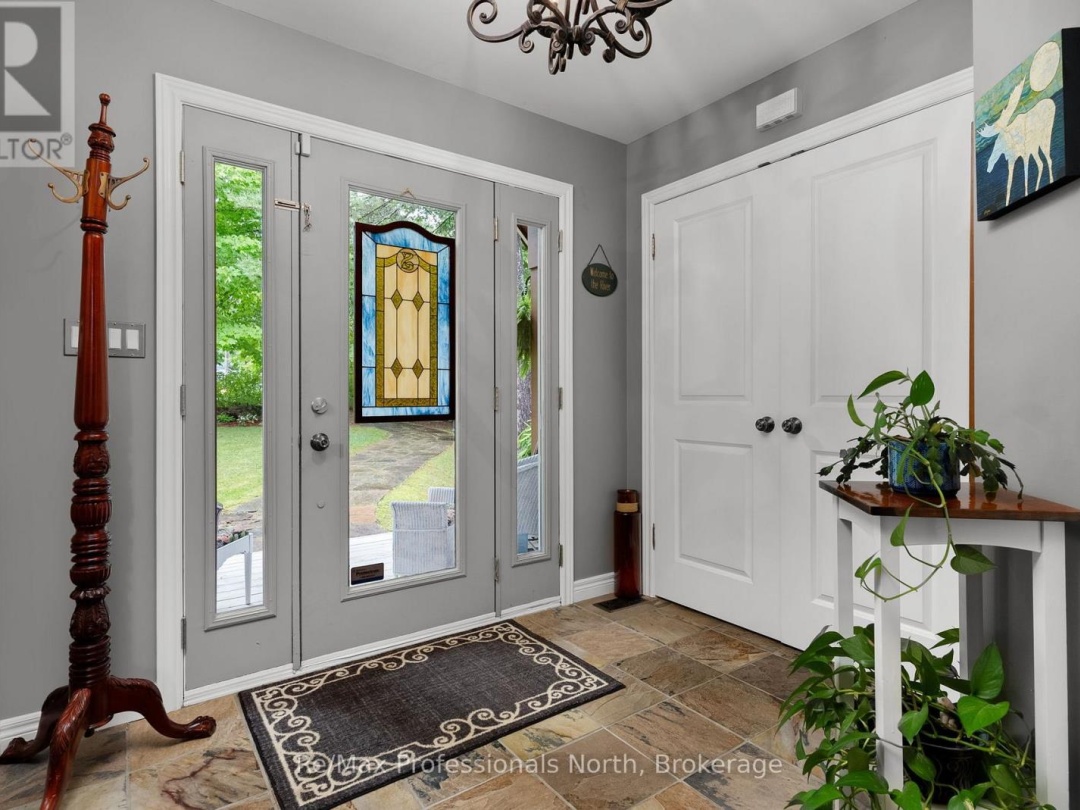 1005 LAIDLAW AVENUE, Severn River
