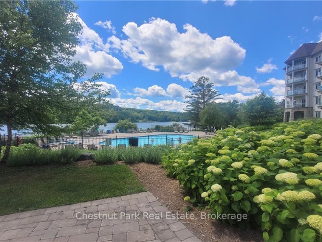 330 - 25 PEN LAKE POINT ROAD, Peninsula Lake