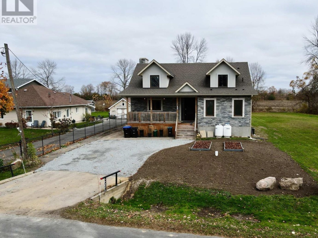 2501 Lakeshore Drive, Lake Simcoe