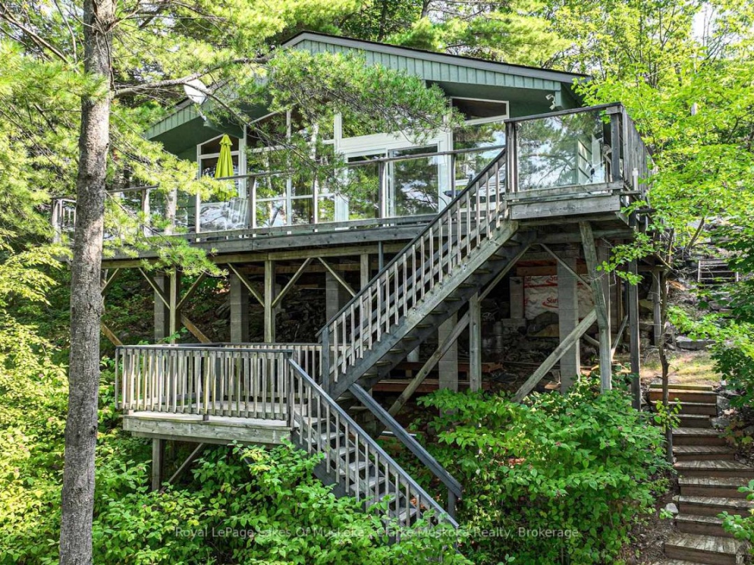 3946 East Shore Road, Gloucester Pool