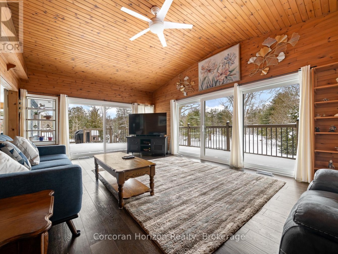 3000 WHELAN WAY, Black River