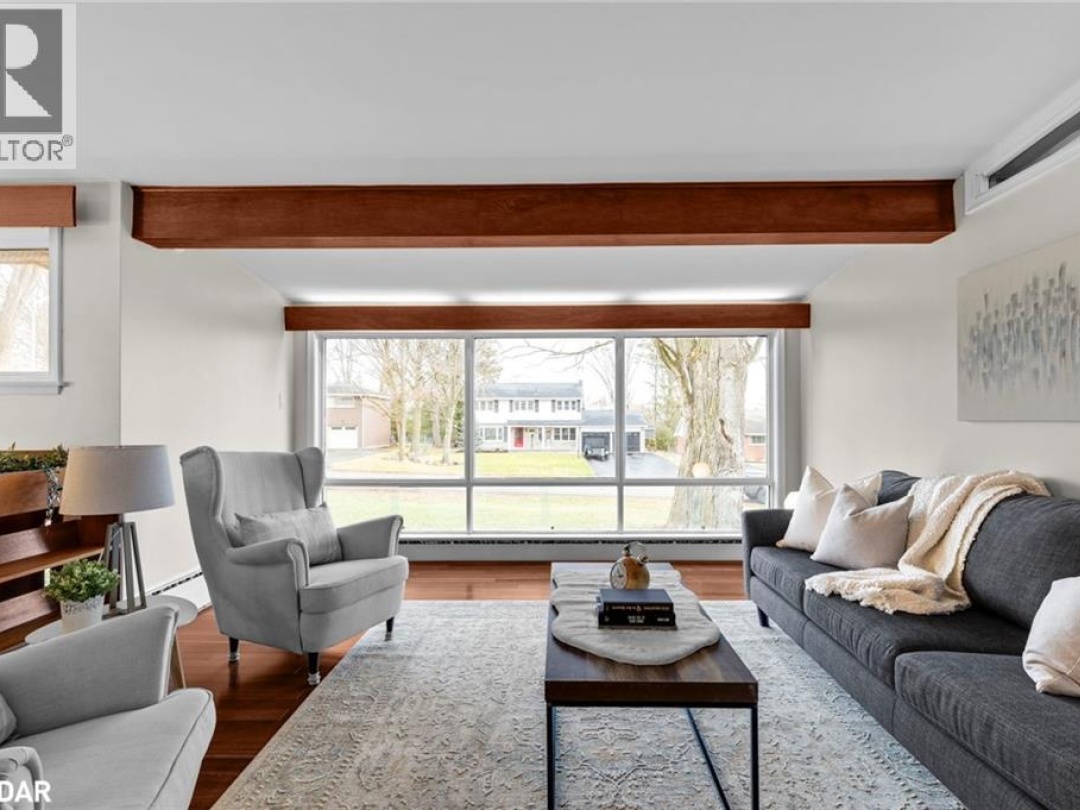 193 LAWRENCE Avenue, 