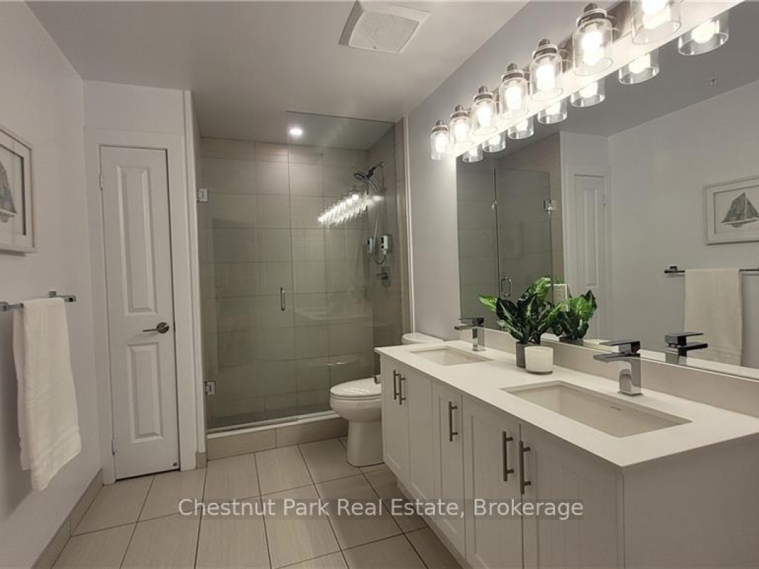 330 - 25 PEN LAKE POINT ROAD, Peninsula Lake