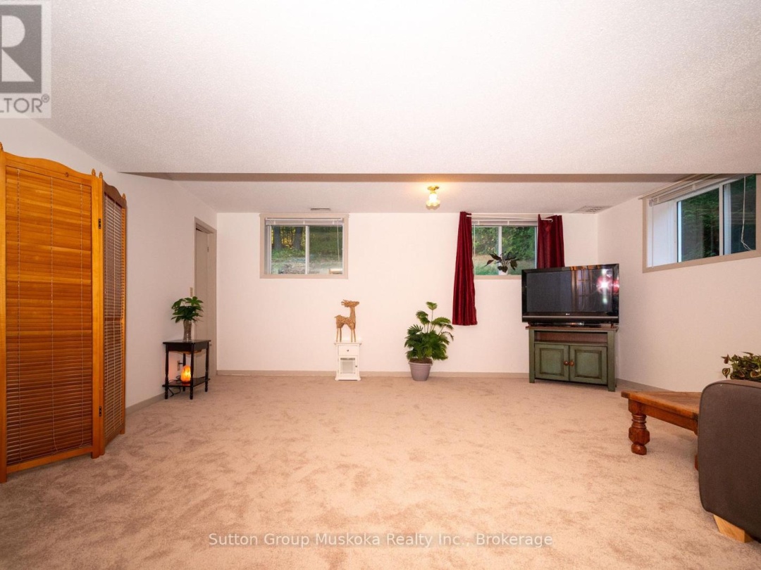 7 GLENWOOD DRIVE, 