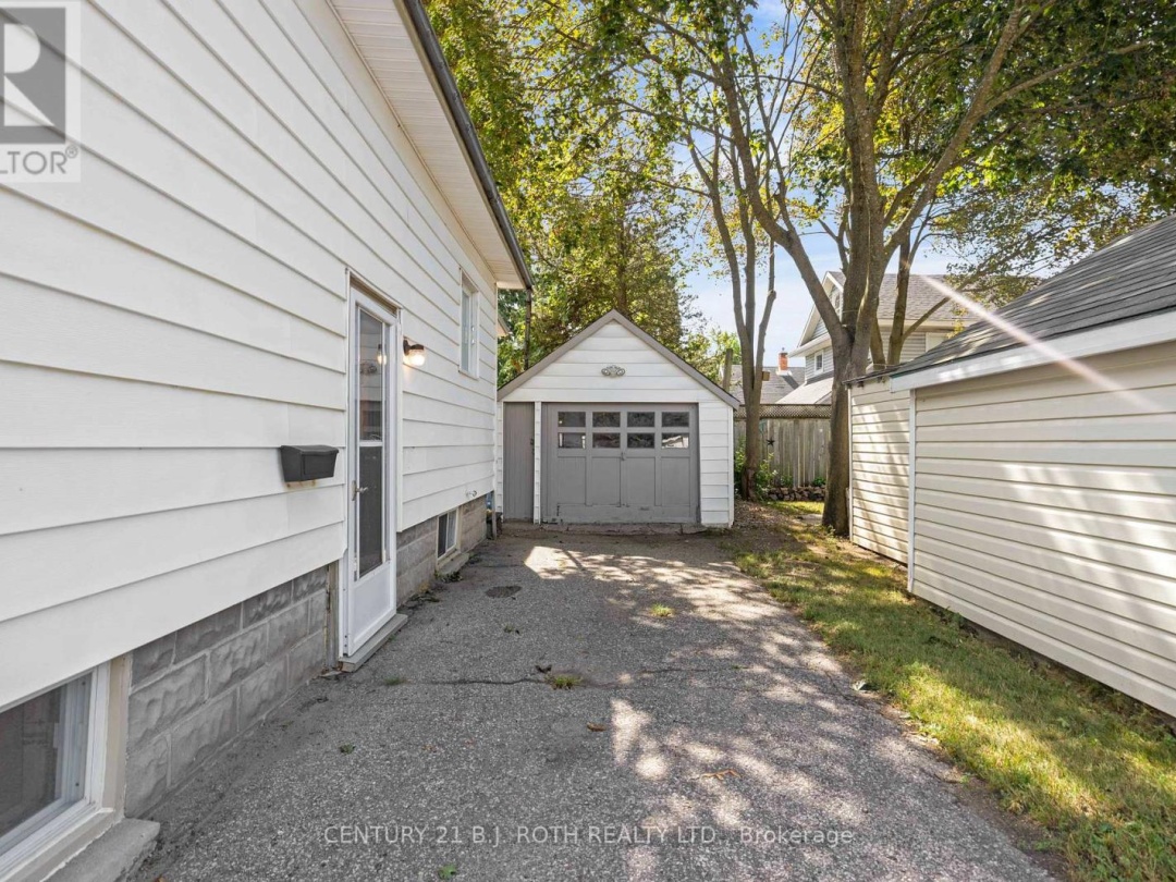 341 NOTTAWASAGA STREET, 