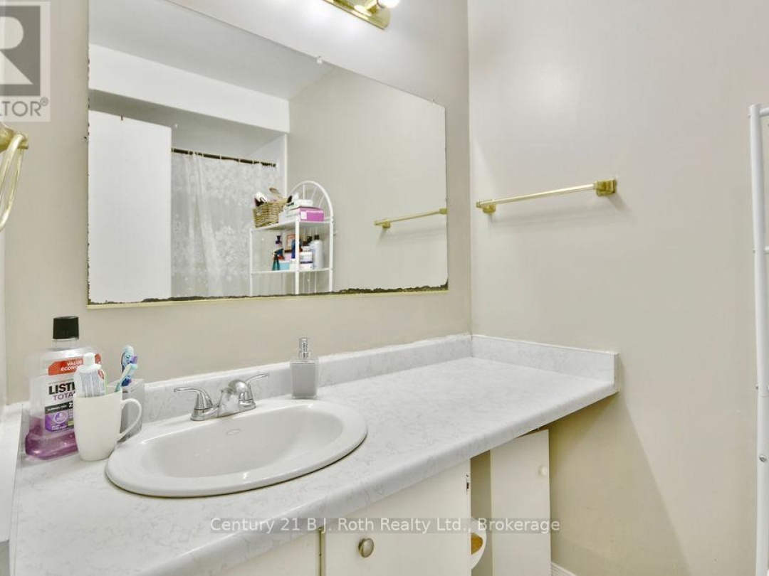 7 - 441 BARRIE ROAD, 