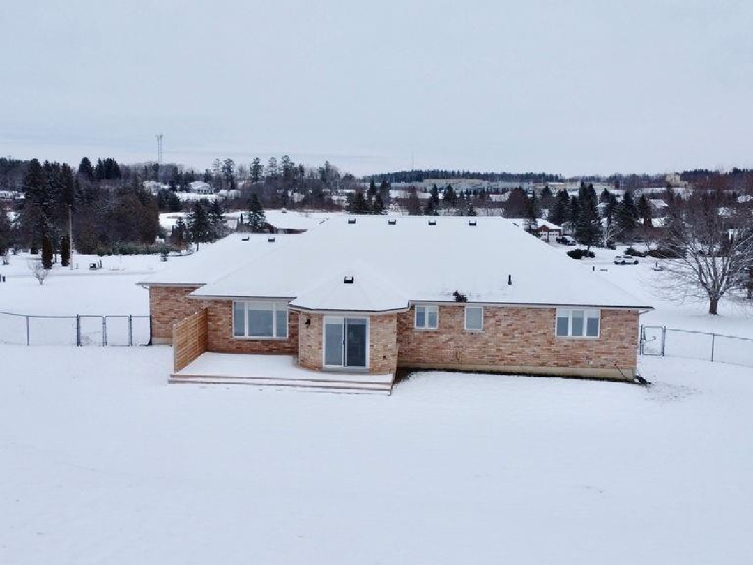 1348 Hawk Ridge Crescent, Severn