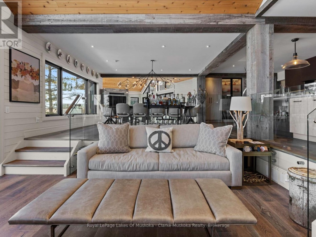 305 Wapaska Crescent, Lake Muskoka