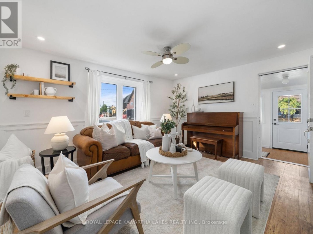 19 PRINCE STREET E, 