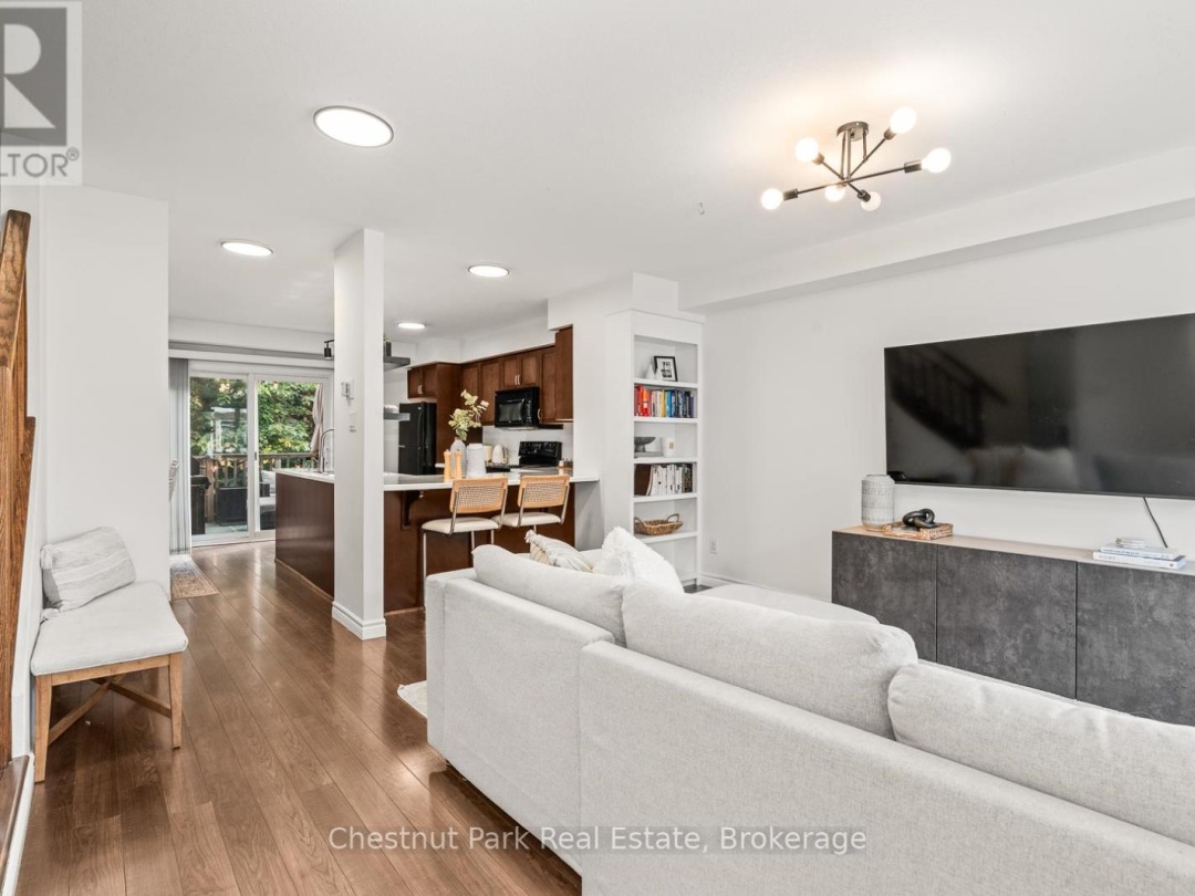 24 - 37 SILVER STREET, 