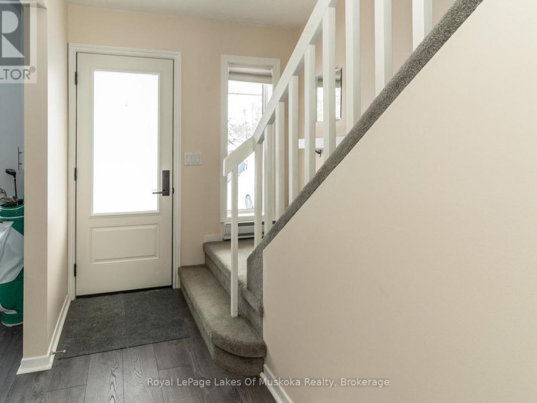 10 - 142 ECCLESTONE DRIVE, Muskoka River