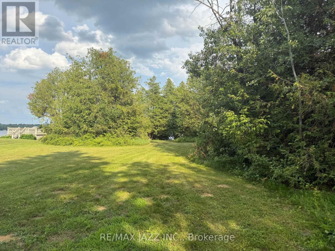 90/92 PINEWOOD BOULEVARD, 