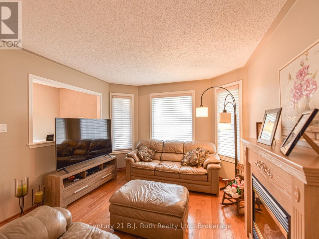 72 CARTER CRESCENT, 