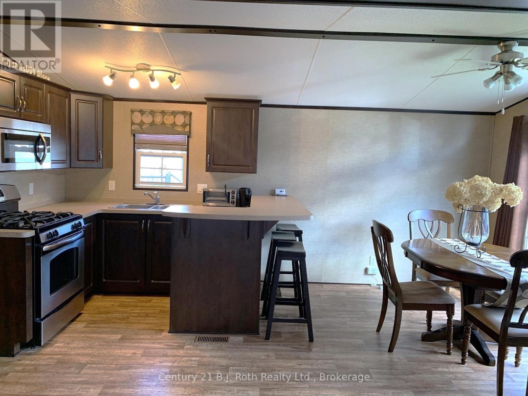 43 1082 Shamrock Marina Road, Severn Lake