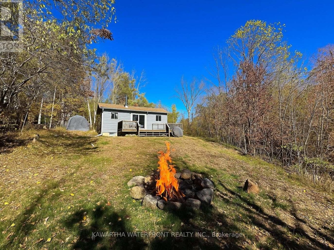 1120 ENGLISH CIRCLE, 